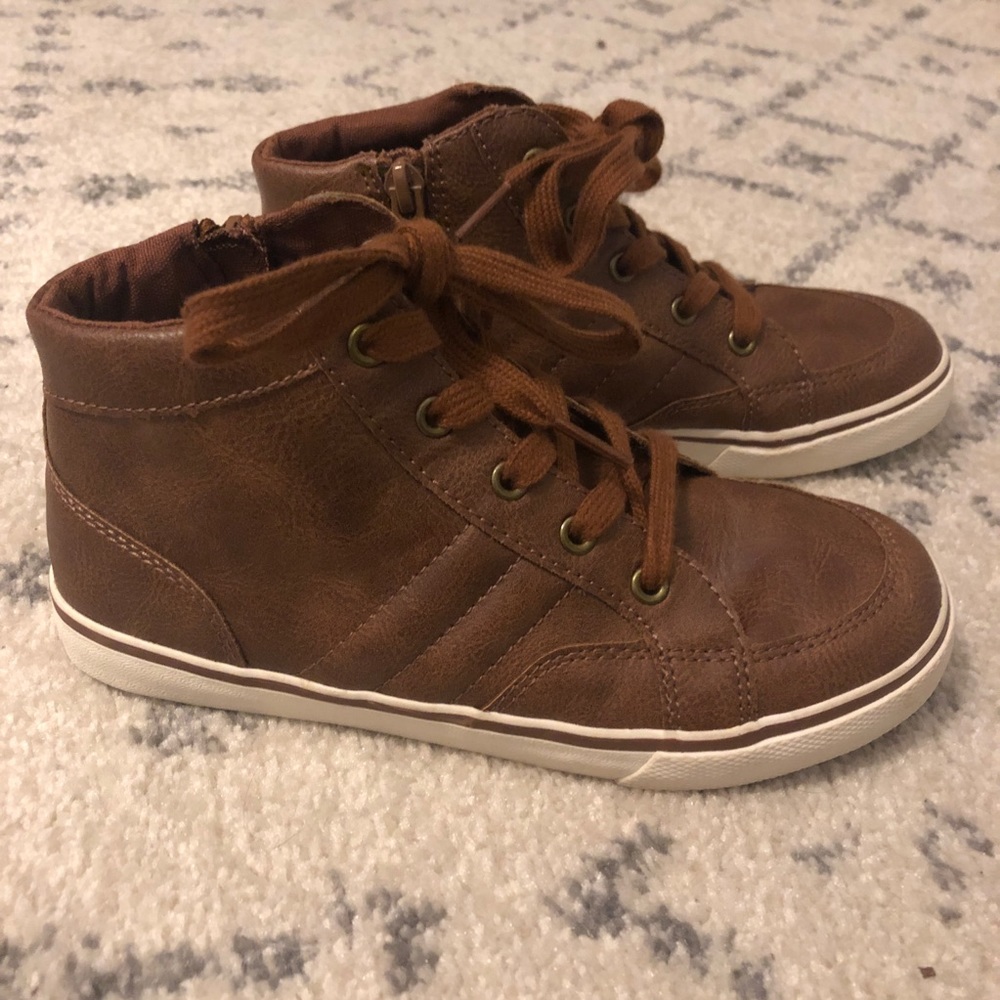 Boys’ Mid Top Sneakers